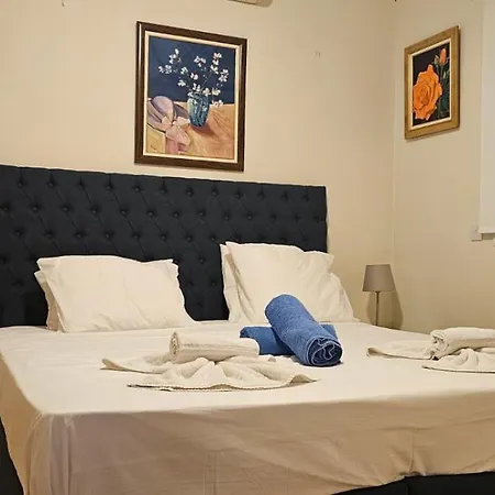 Holiday home Amaryllis Paralimni