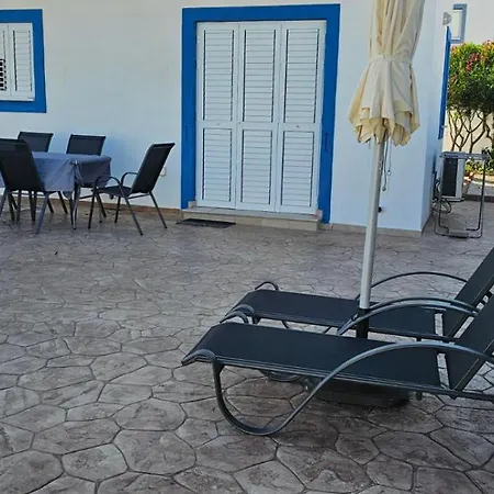 Amaryllis Holiday home