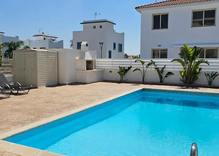 Amaryllis * Paralimni