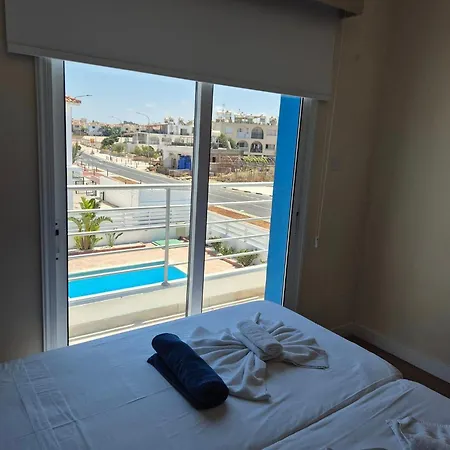 Tatil Evi Amaryllis Paralimni