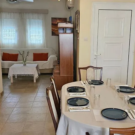 Feriehus Amaryllis Paralimni